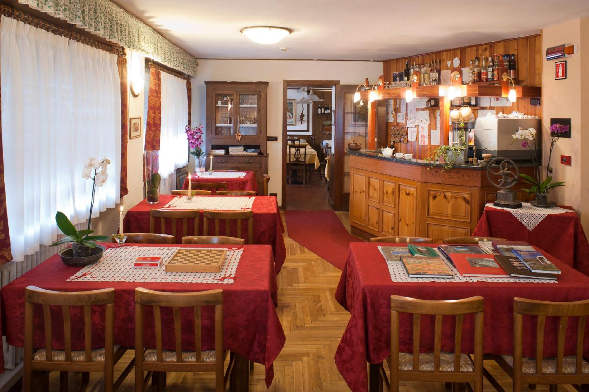 Albergo Castello Da Bonino Champorcher Exterior photo